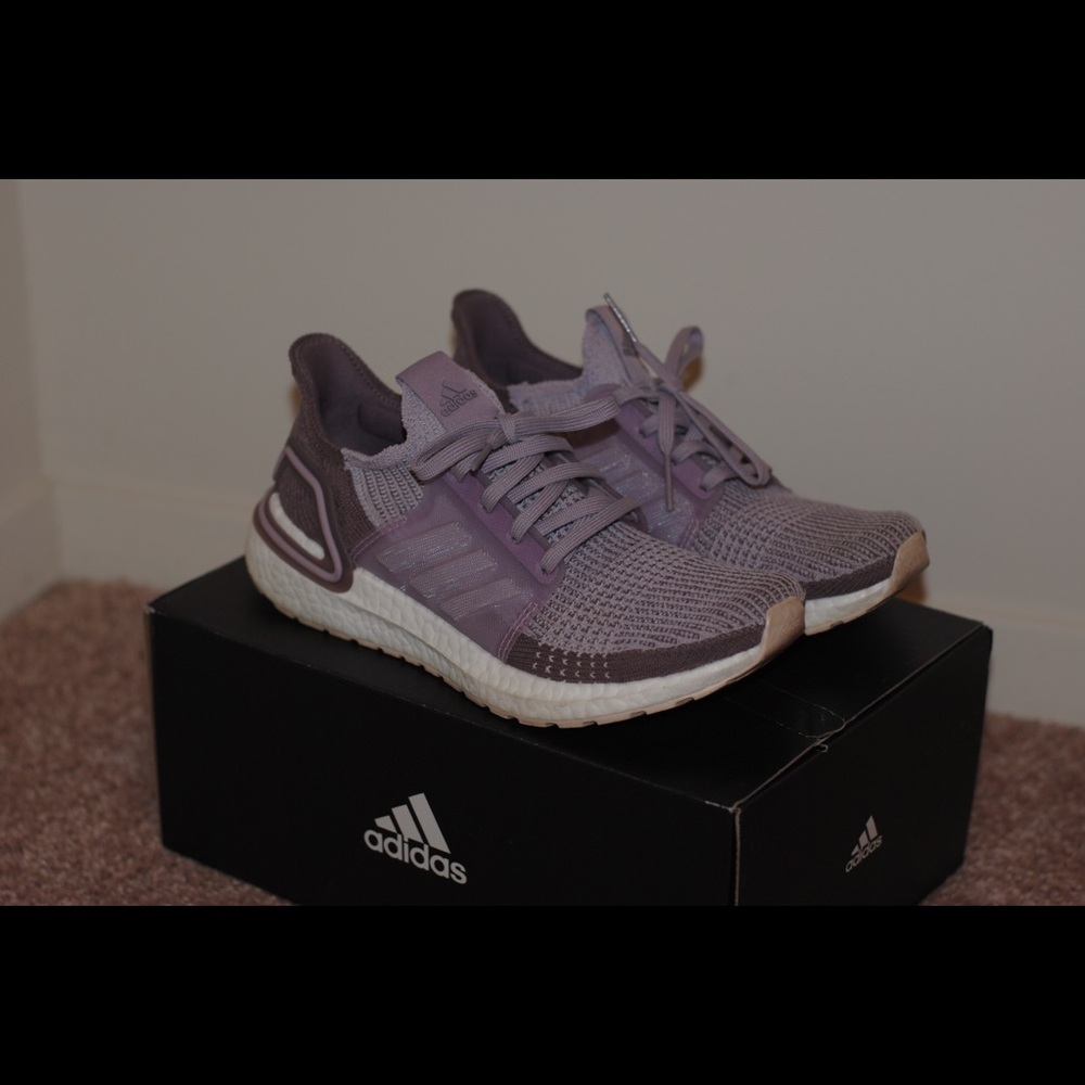 Adidas UltraBOOST 19